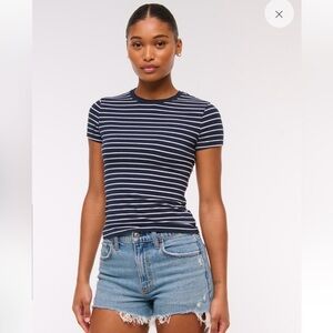 Abercrombie & Fitch The Mom Short High Rise Side Slit Cut Off Denim Shorts - 31